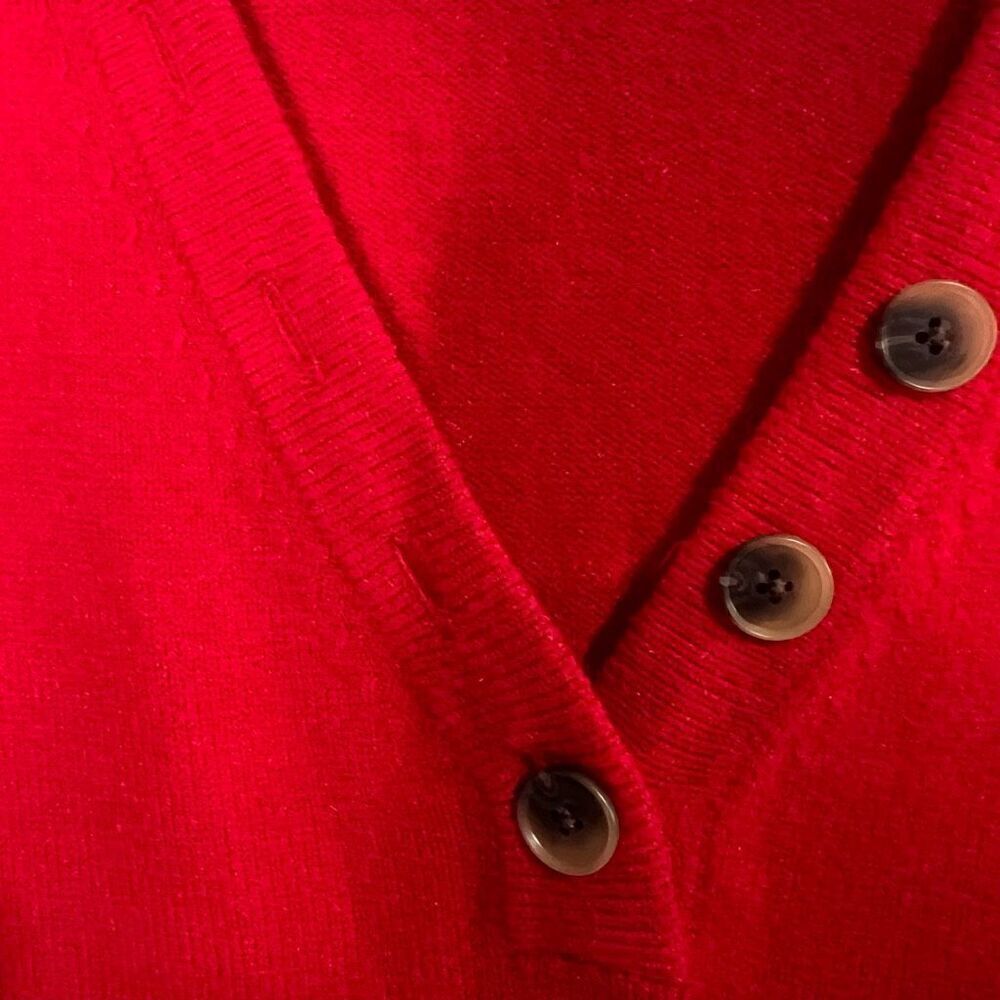 Anthropologie Red V-neck Sweater Button Detail Medium Tunic Length - Picture 13 of 16